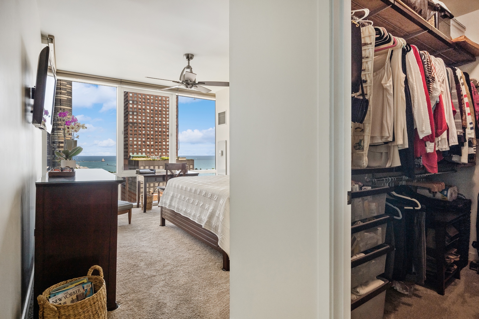 505 N MCCLURG Court Unit: 1602