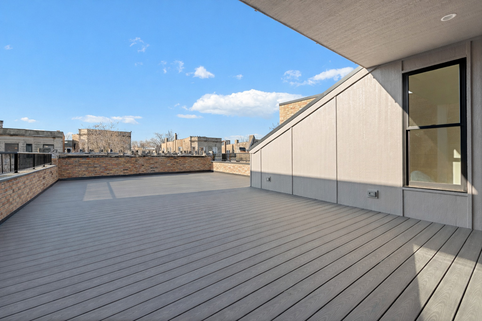 3711 N Magnolia Avenue