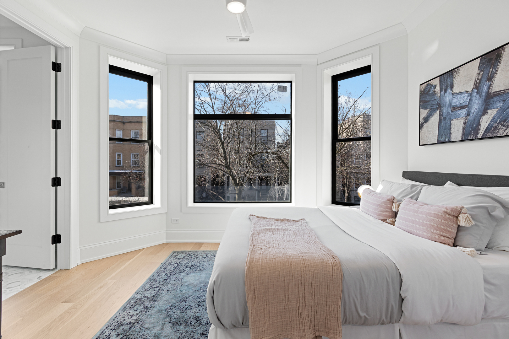 3711 N Magnolia Avenue