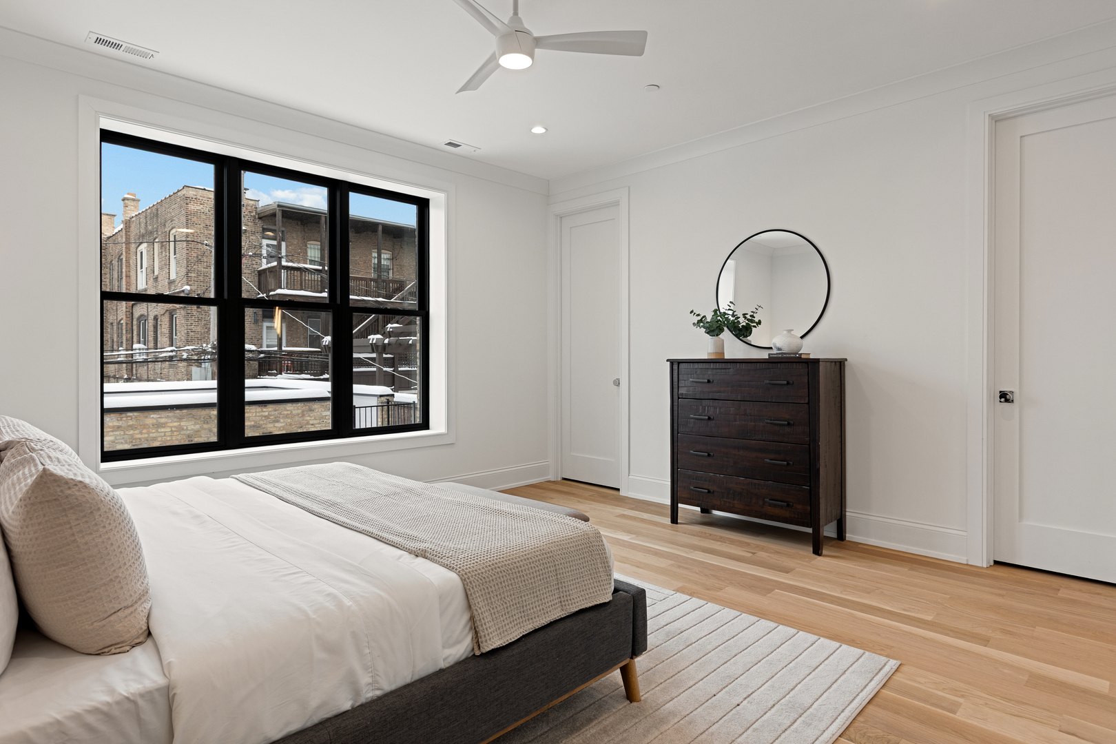 3711 N Magnolia Avenue