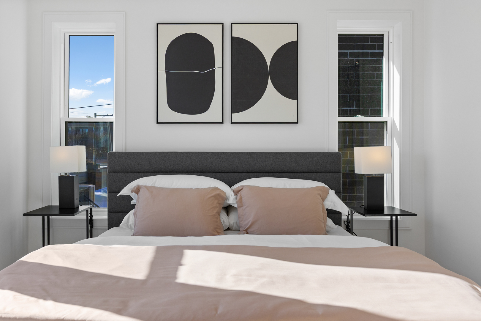 2433 W Cuyler Avenue