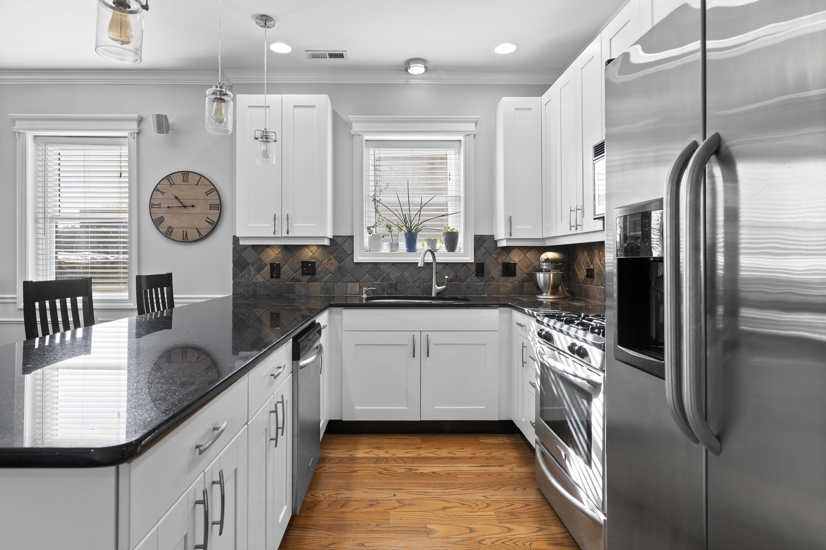 3708 N Ashland Avenue Unit: 1