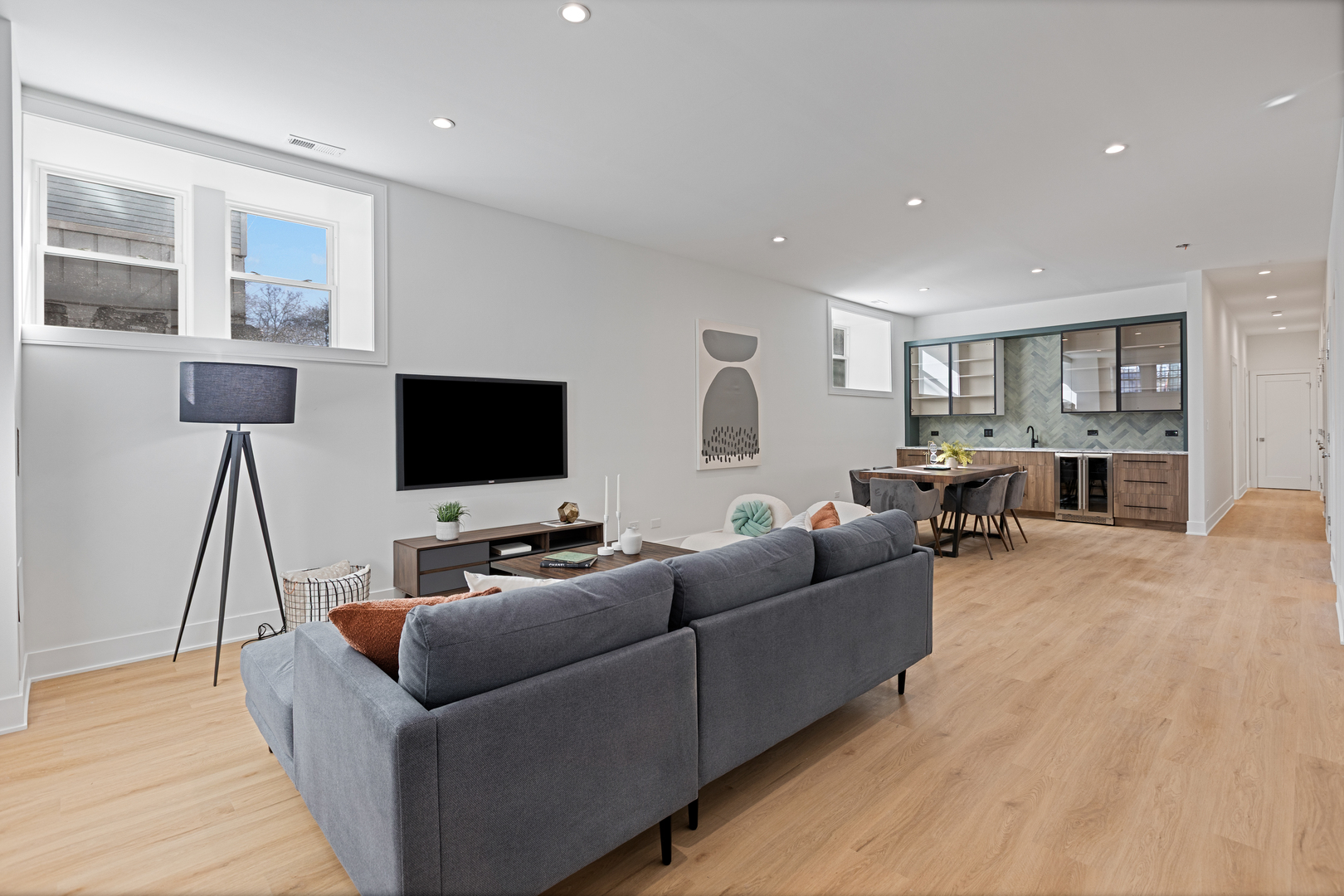 3614 N Marshfield Avenue