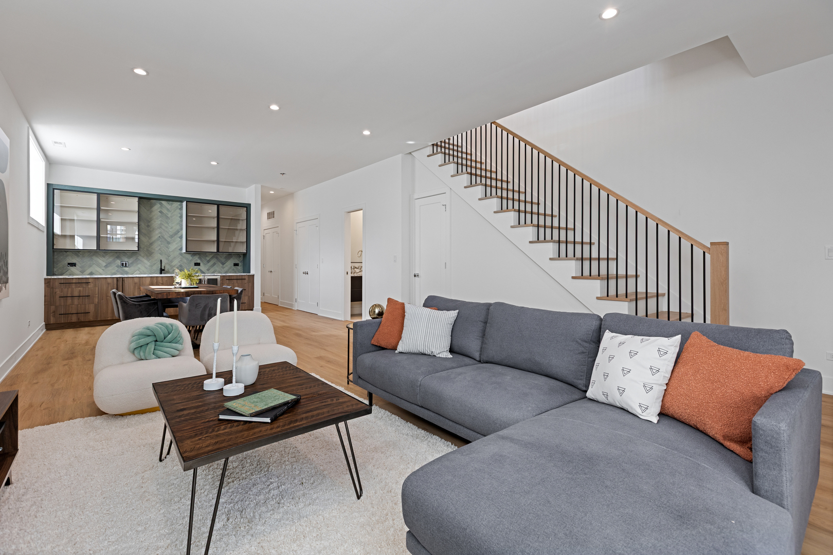 3614 N Marshfield Avenue