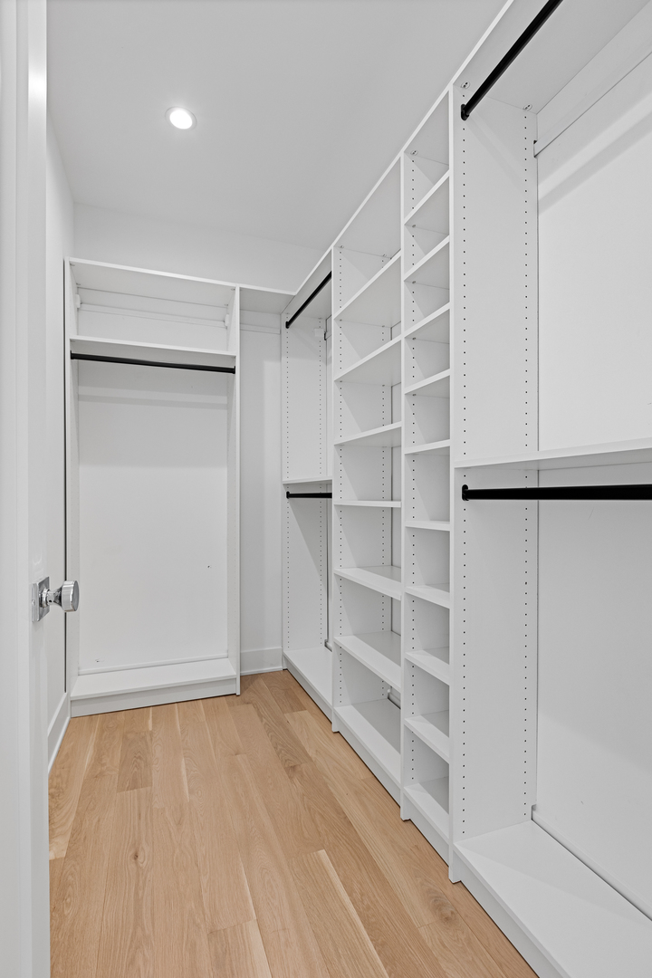 3614 N Marshfield Avenue