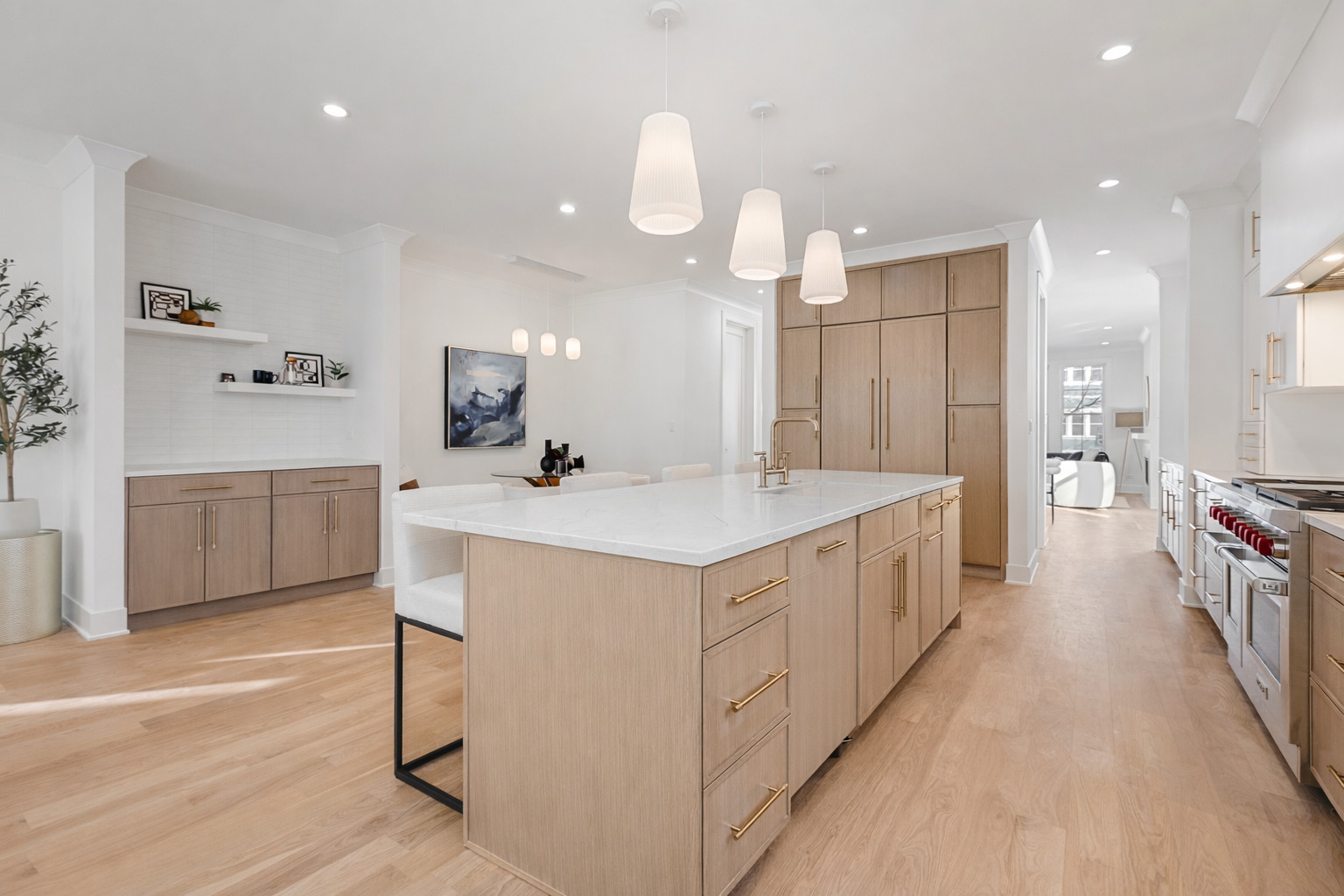 3614 N Marshfield Avenue