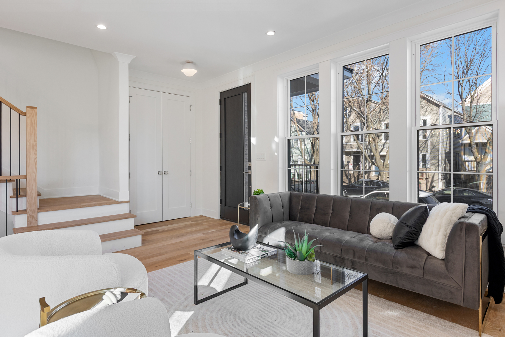 3614 N Marshfield Avenue