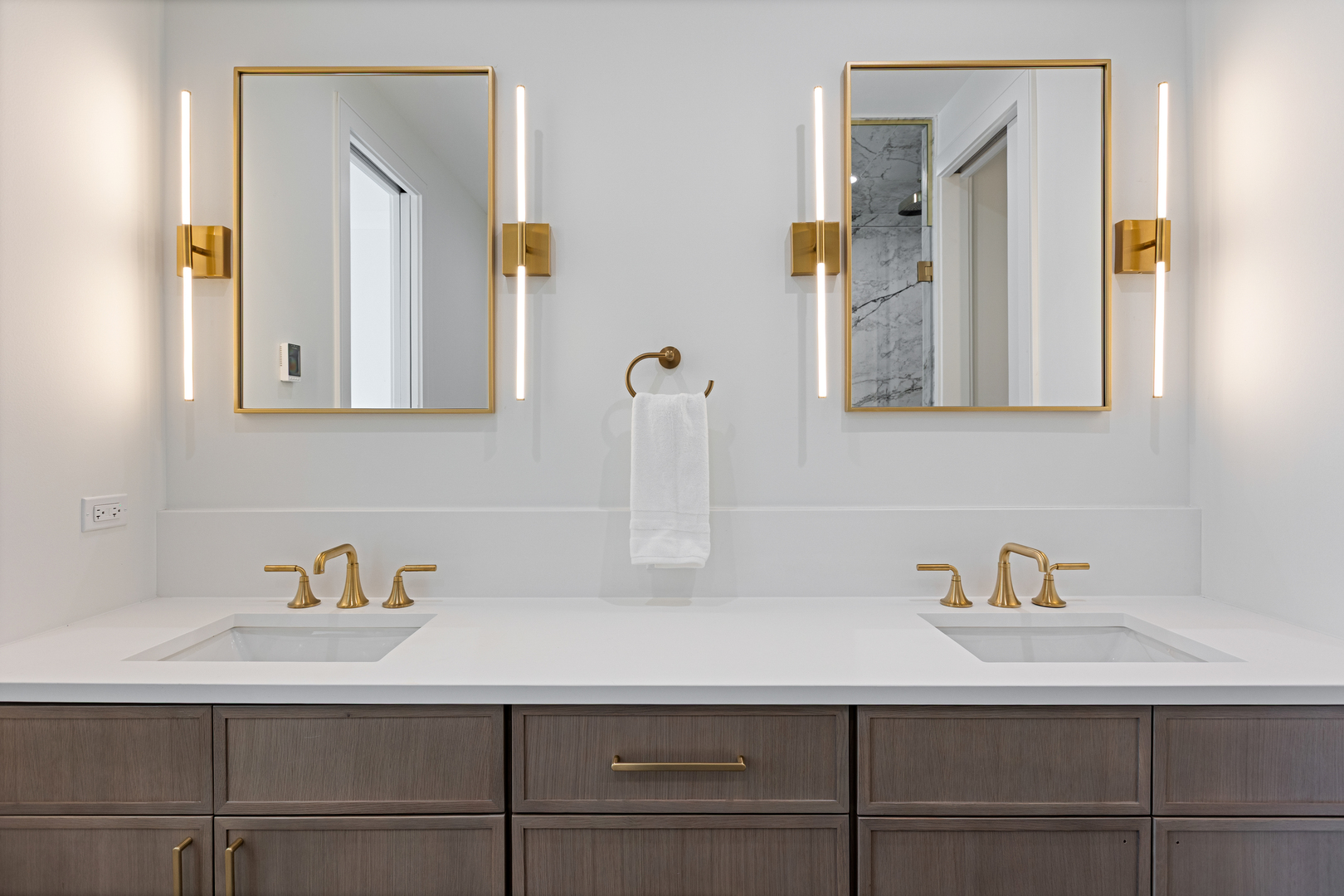 3614 N Marshfield Avenue