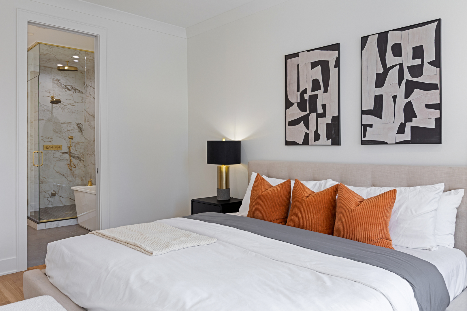 3614 N Marshfield Avenue