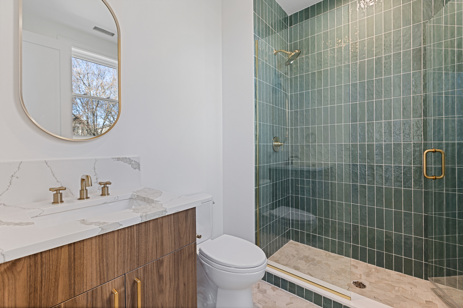 3614 N Marshfield Avenue