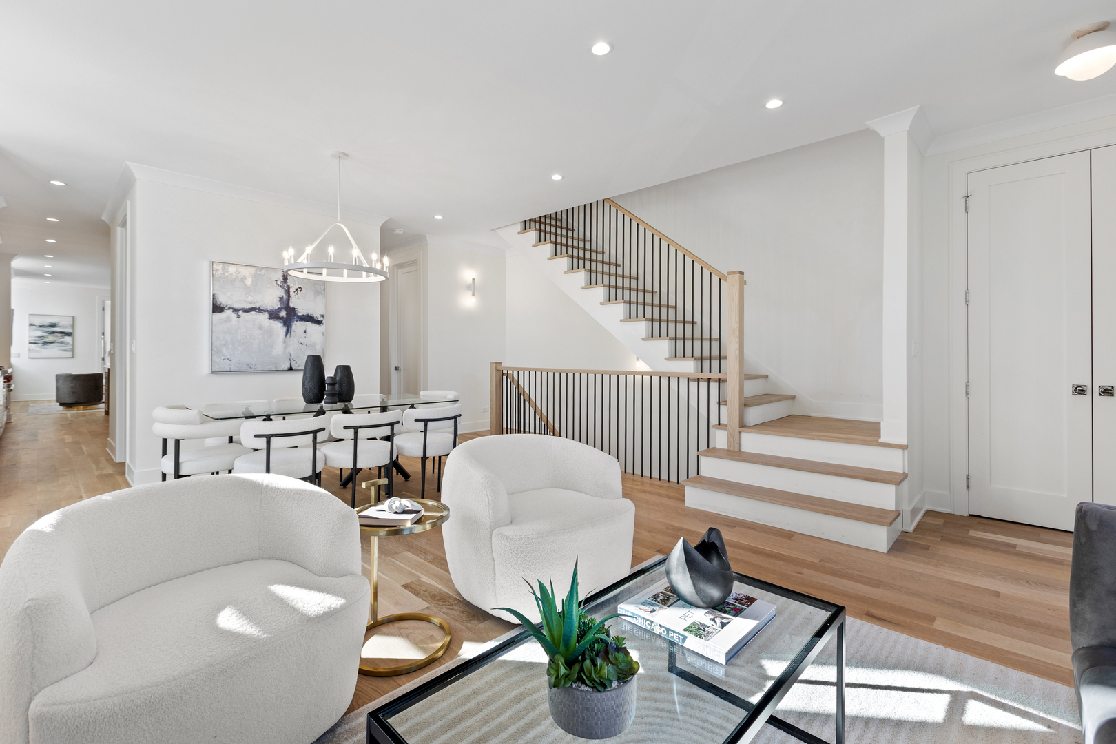 3614 N Marshfield Avenue