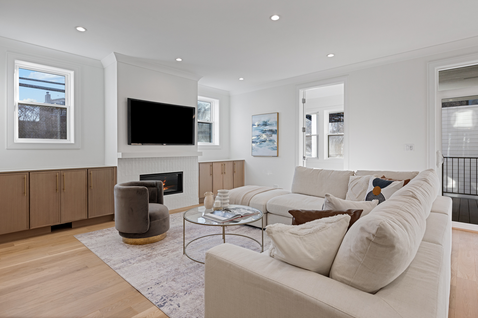 3614 N Marshfield Avenue