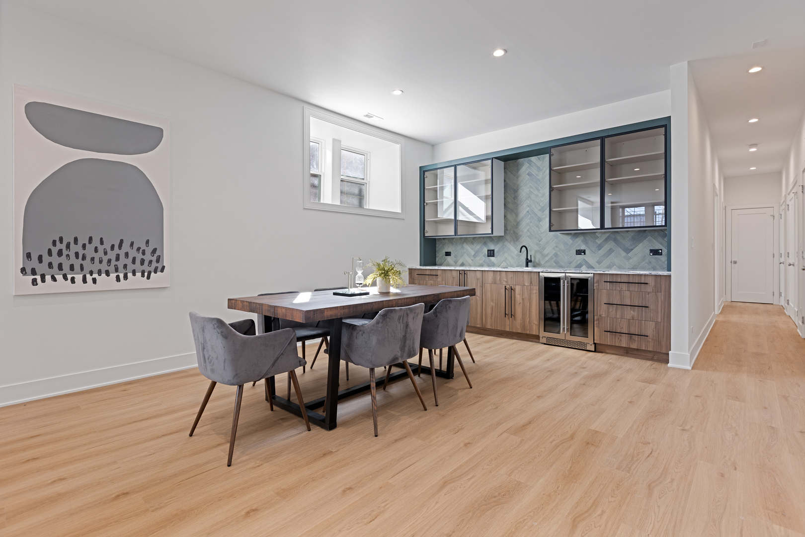 3614 N Marshfield Avenue