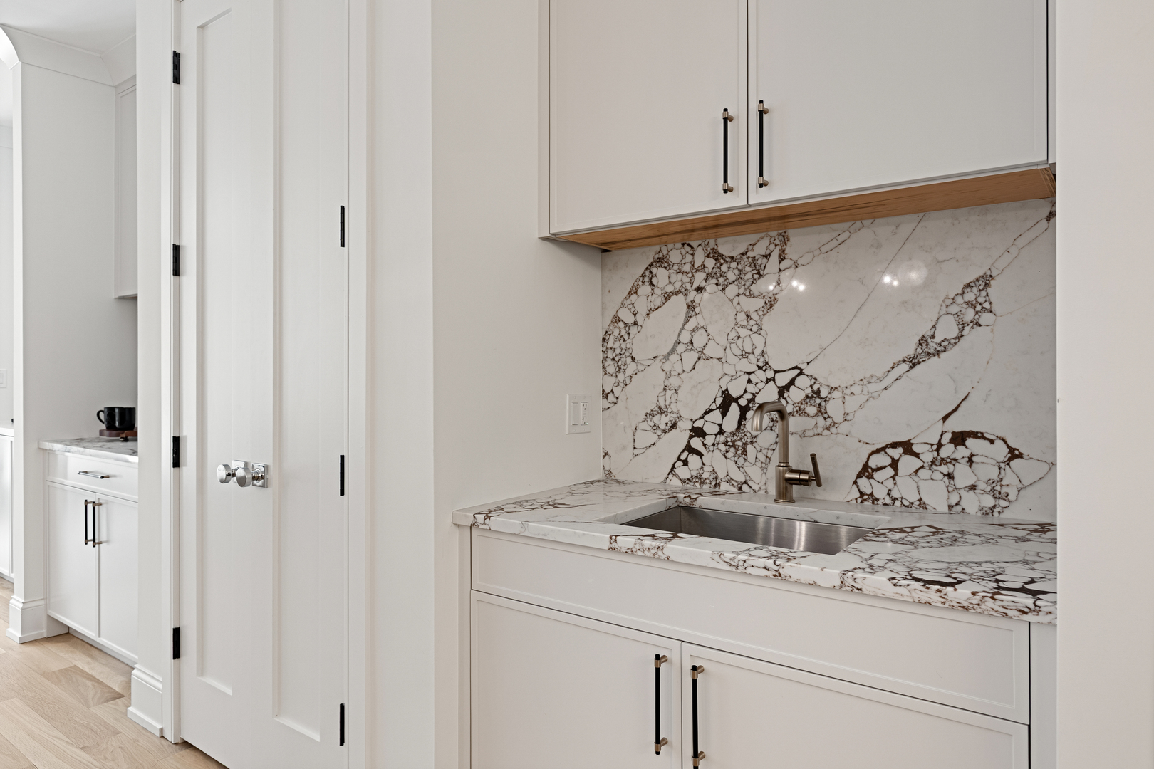 3711 N Magnolia Avenue