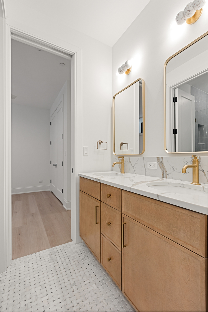 3711 N Magnolia Avenue