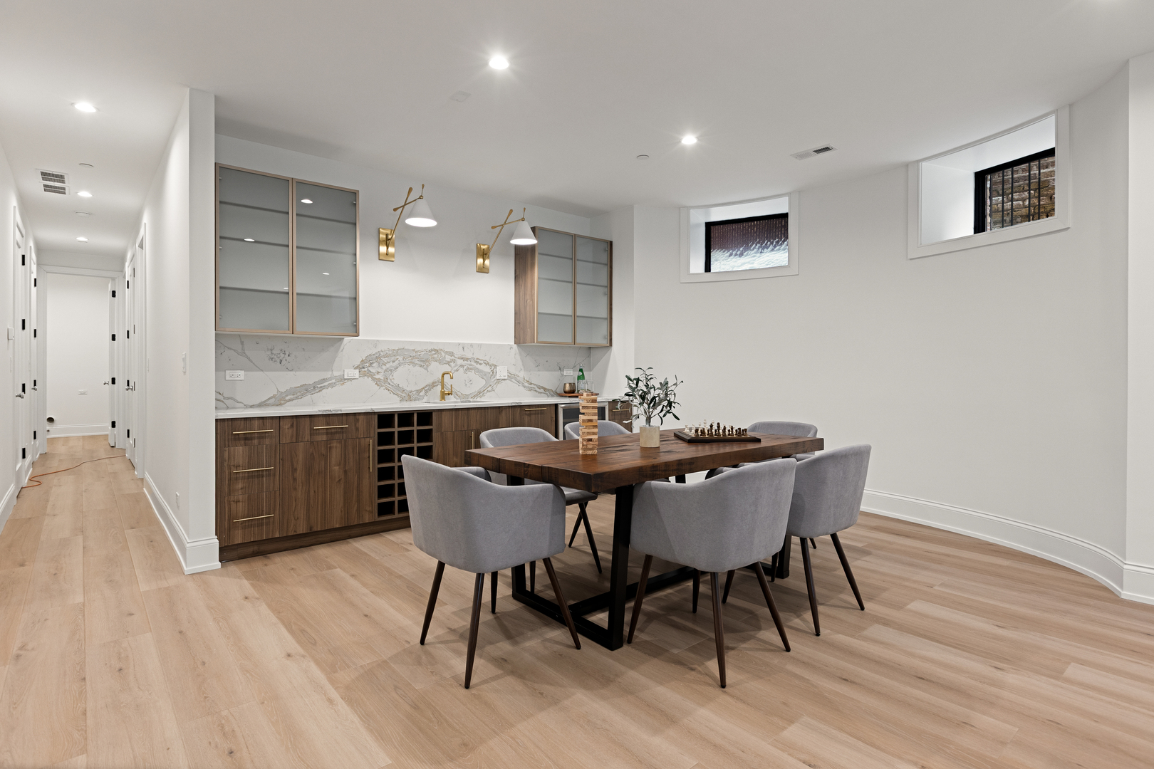 3711 N Magnolia Avenue