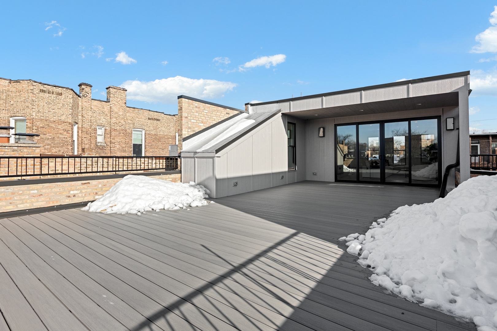 3711 N Magnolia Avenue