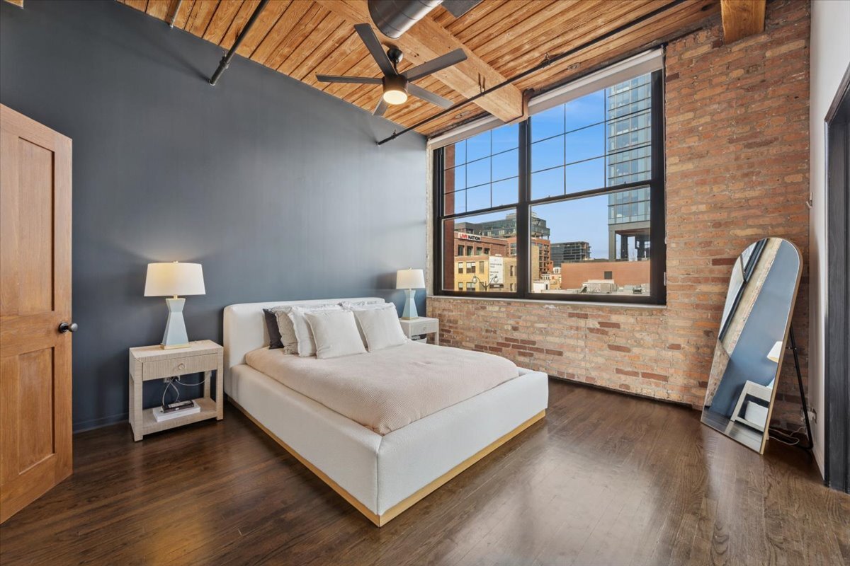 1000 W WASHINGTON Boulevard Unit: 336