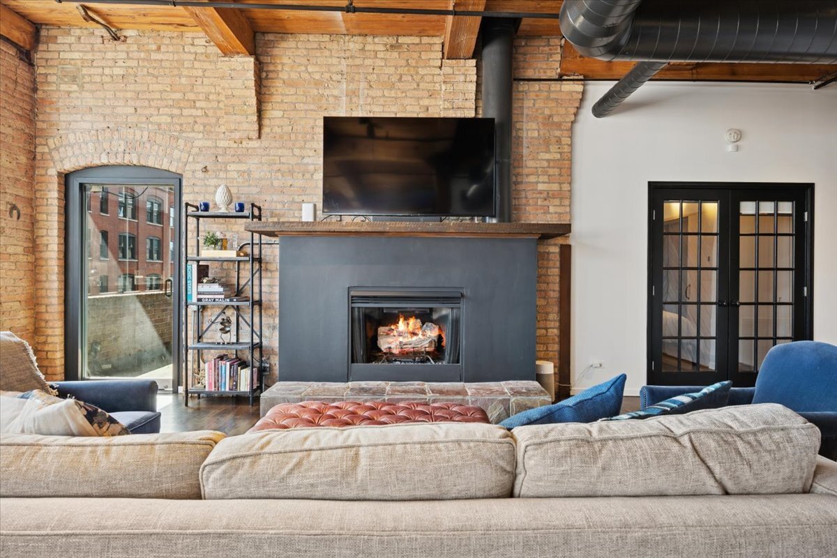1000 W WASHINGTON Boulevard Unit: 336
