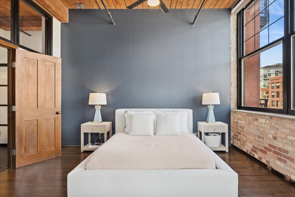 1000 W WASHINGTON Boulevard Unit: 336