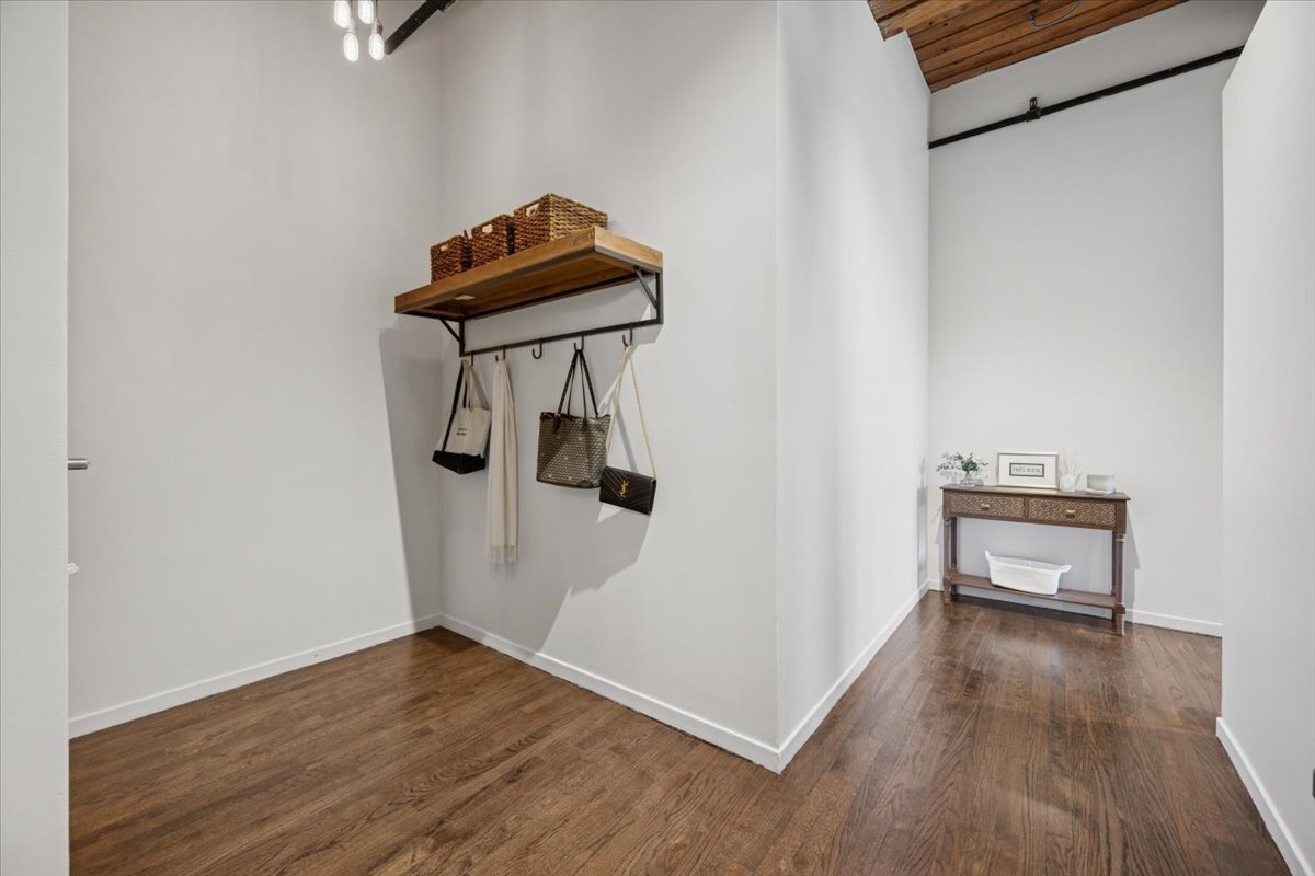 1000 W WASHINGTON Boulevard Unit: 336