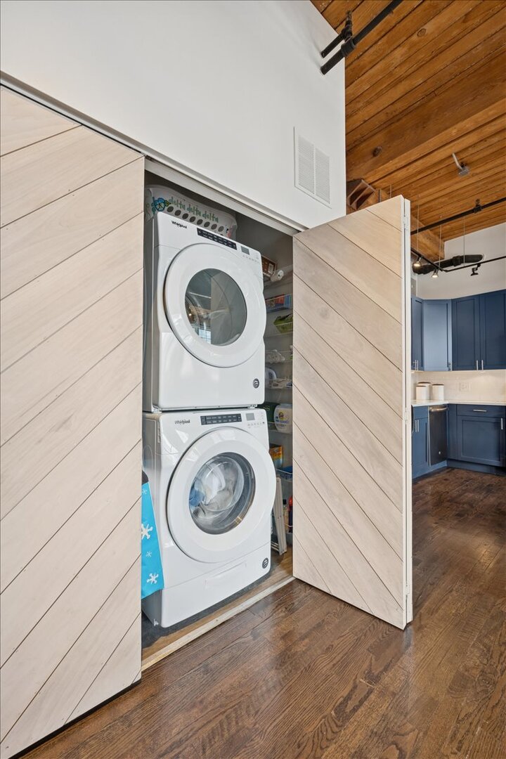 1000 W WASHINGTON Boulevard Unit: 336