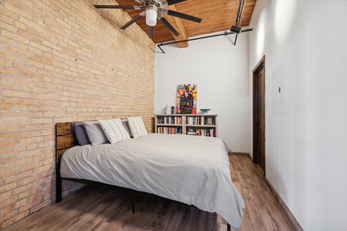 1000 W WASHINGTON Boulevard Unit: 336