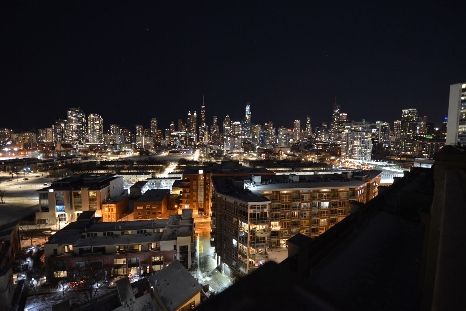 900 N KINGSBURY Street Unit: 940