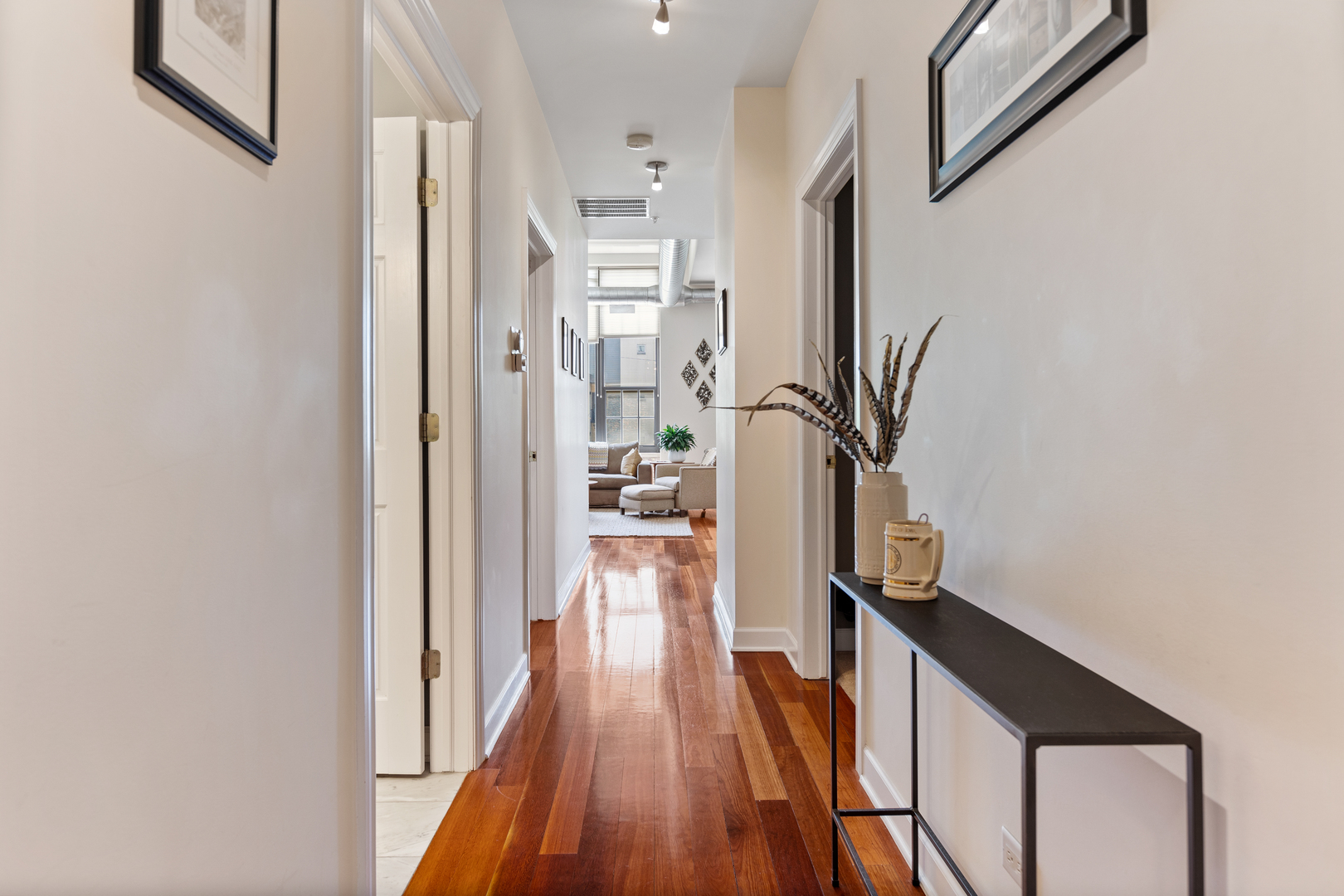 70 E 18th Street Unit: 2C