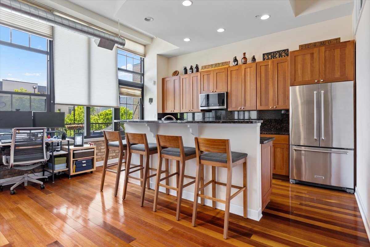 70 E 18th Street Unit: 2C