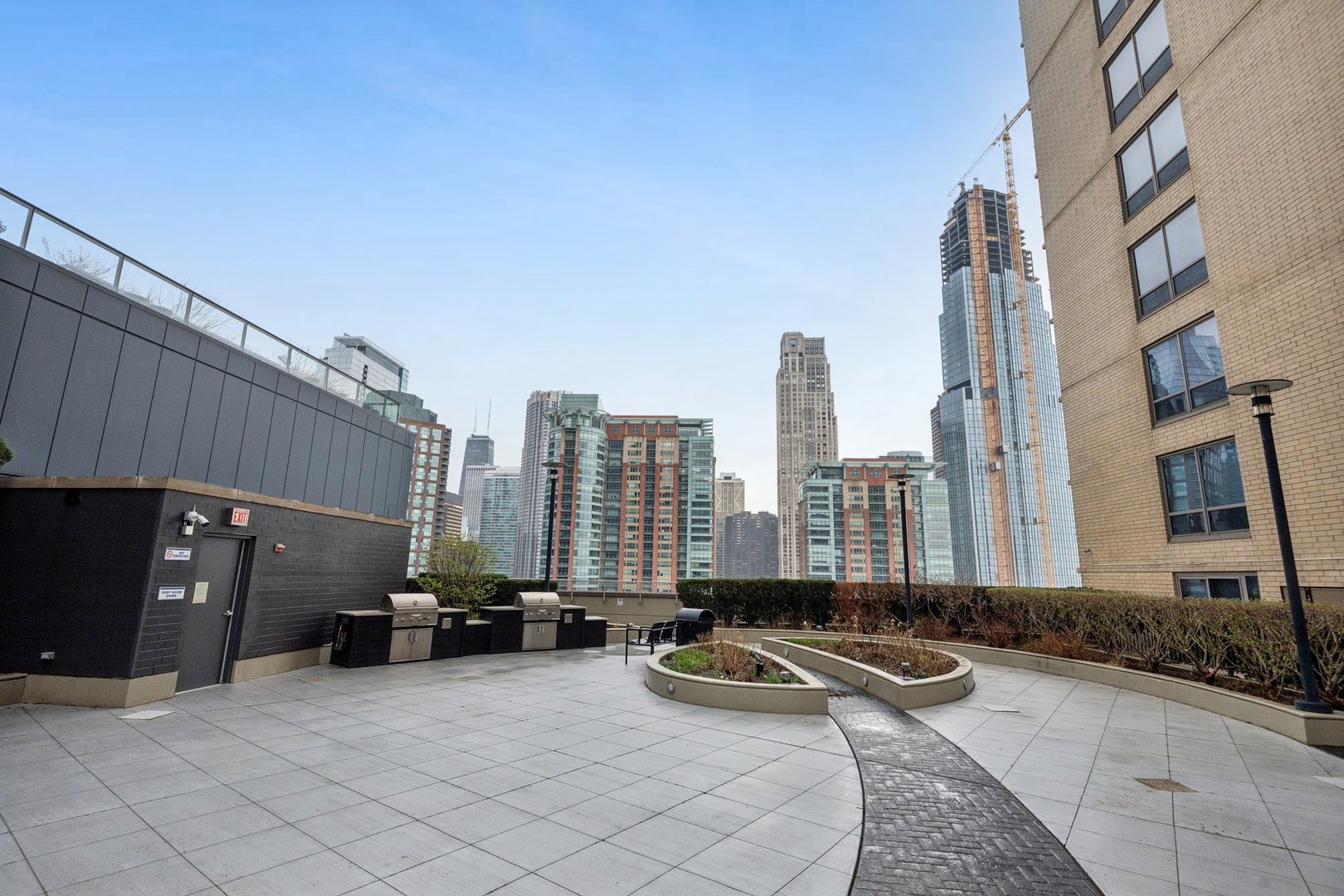 420 E Waterside Drive Unit: 907