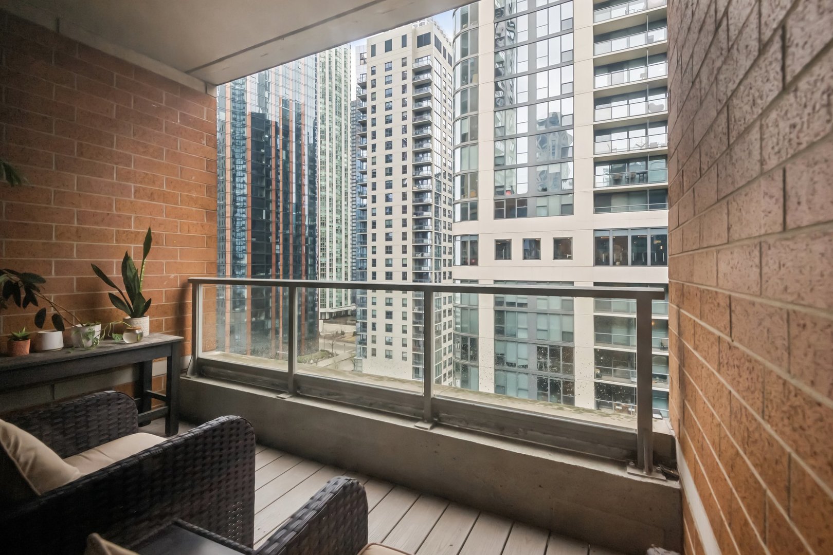 420 E Waterside Drive Unit: 907