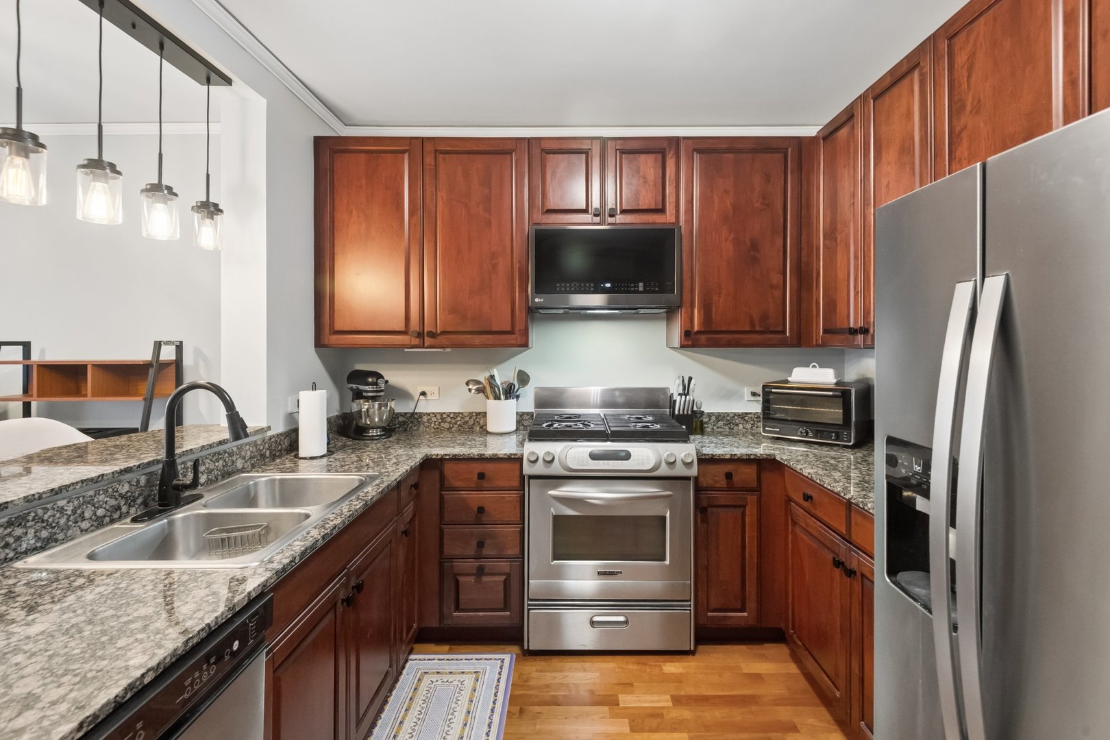 420 E Waterside Drive Unit: 907