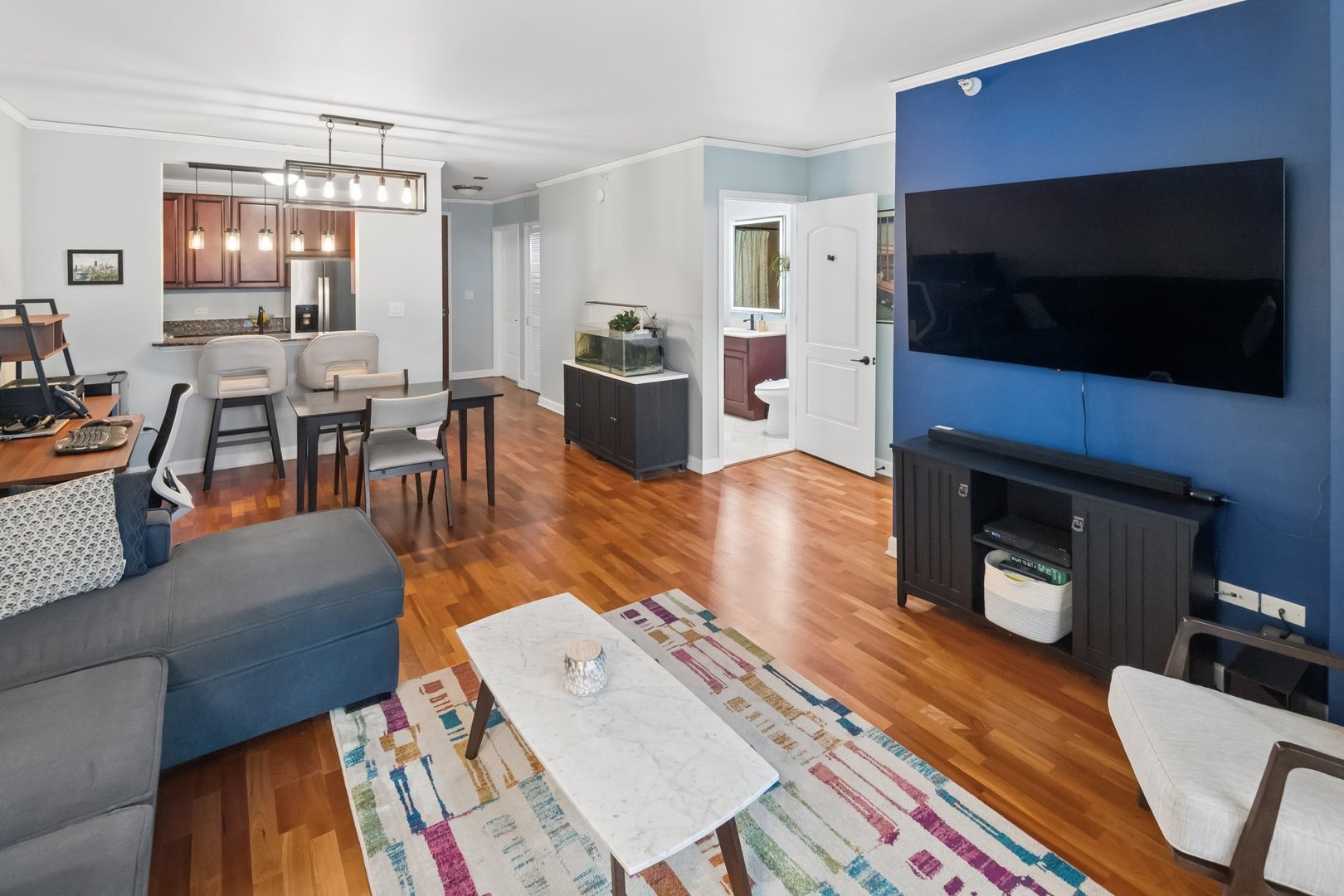 420 E Waterside Drive Unit: 907