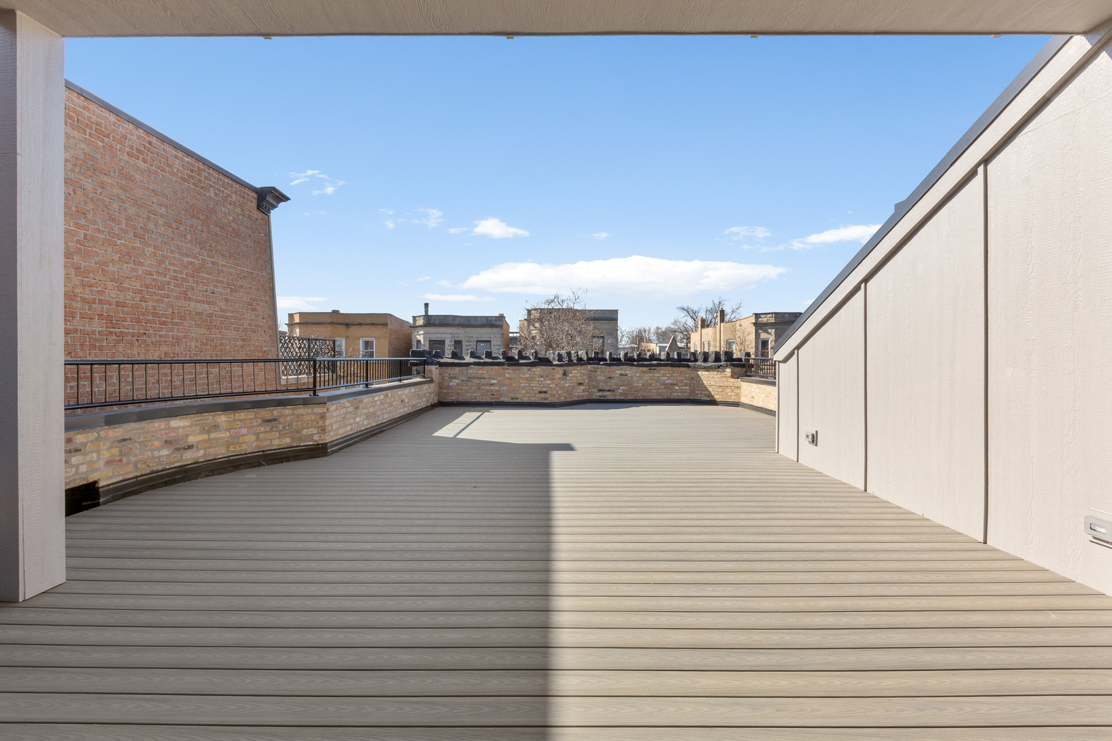 3711 N Magnolia Avenue