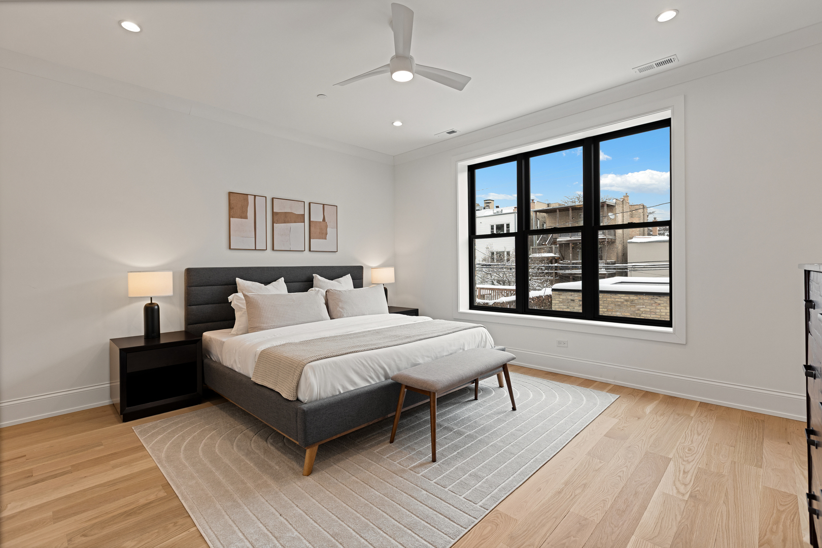 3711 N Magnolia Avenue