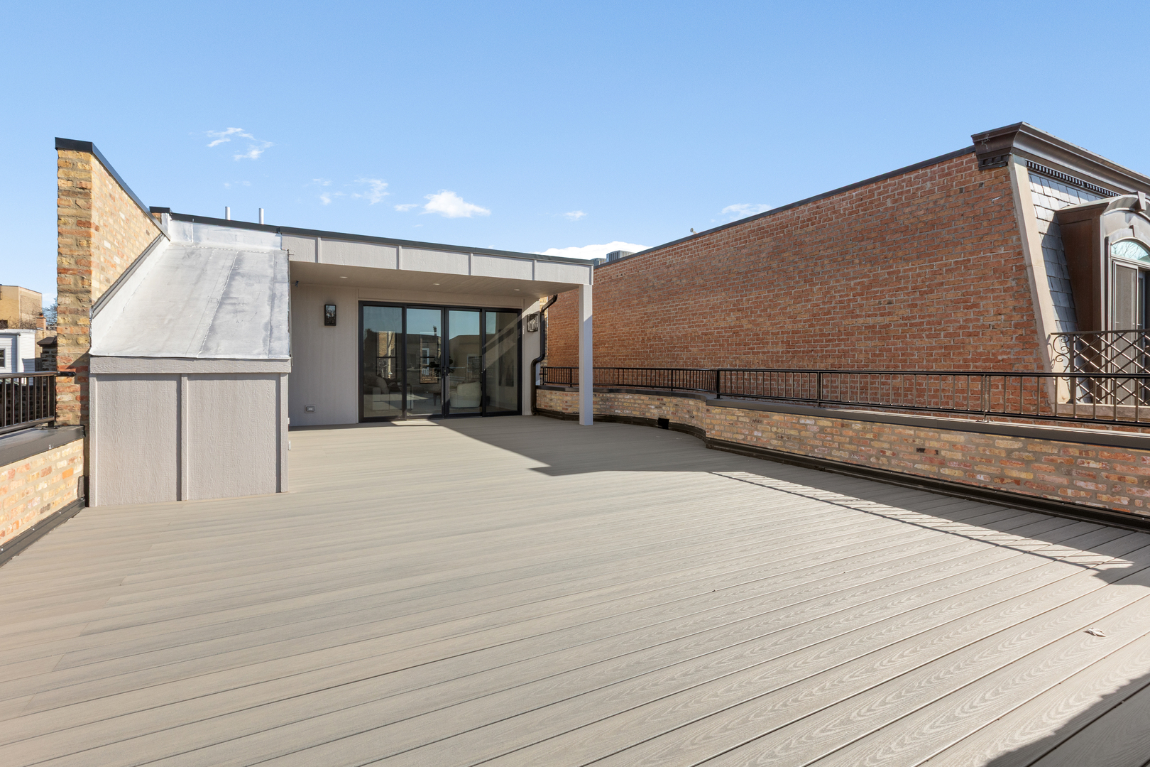 3711 N Magnolia Avenue