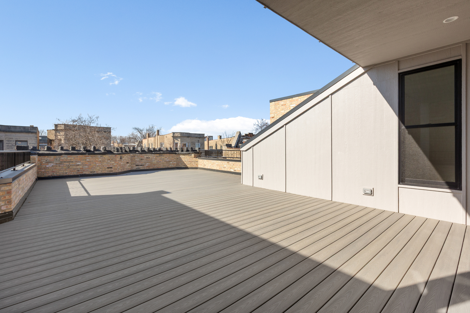 3711 N Magnolia Avenue