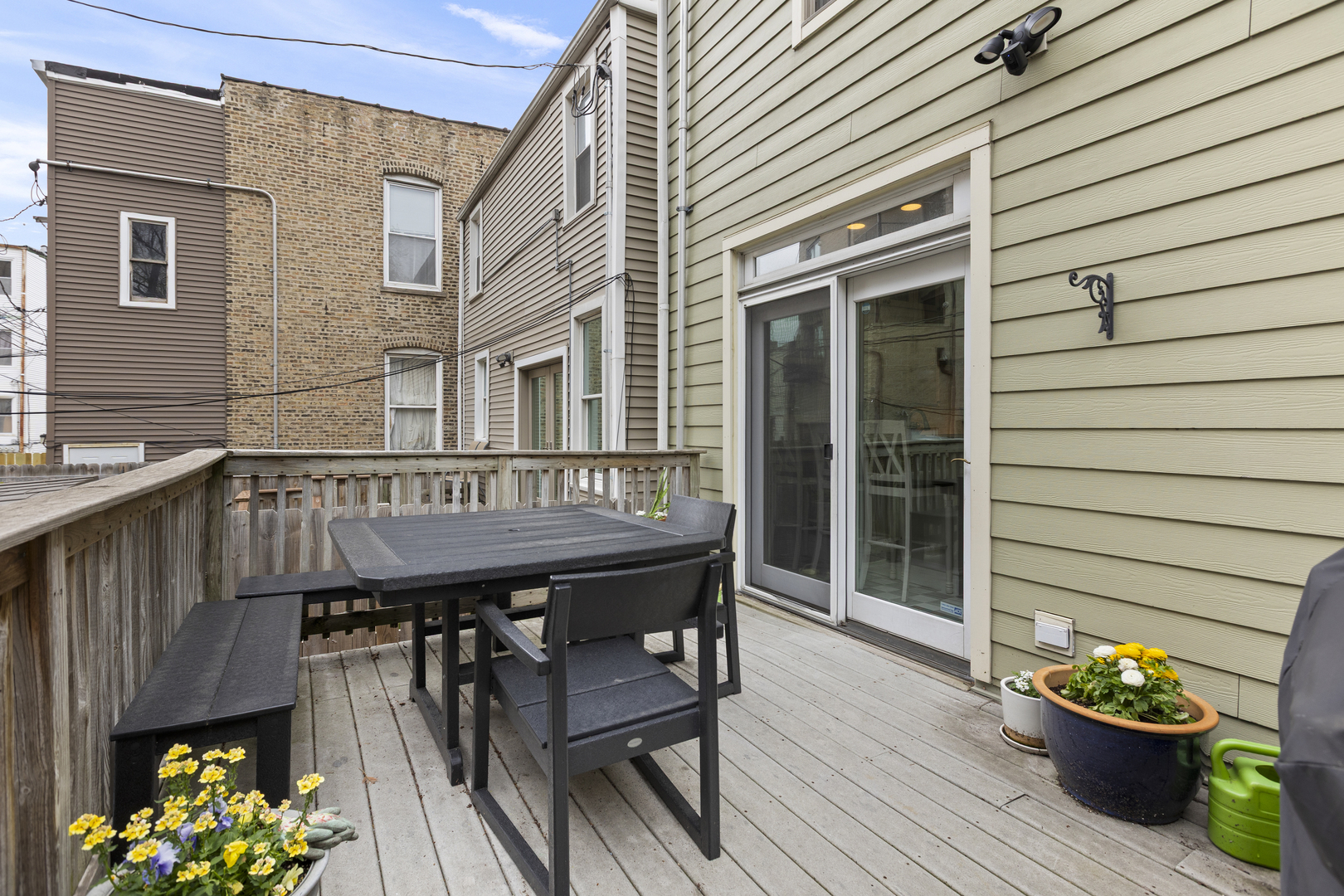 3438 N Paulina Street