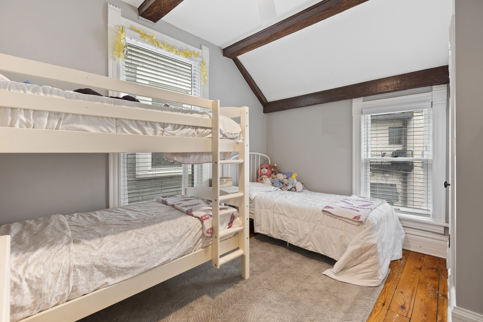 3438 N Paulina Street