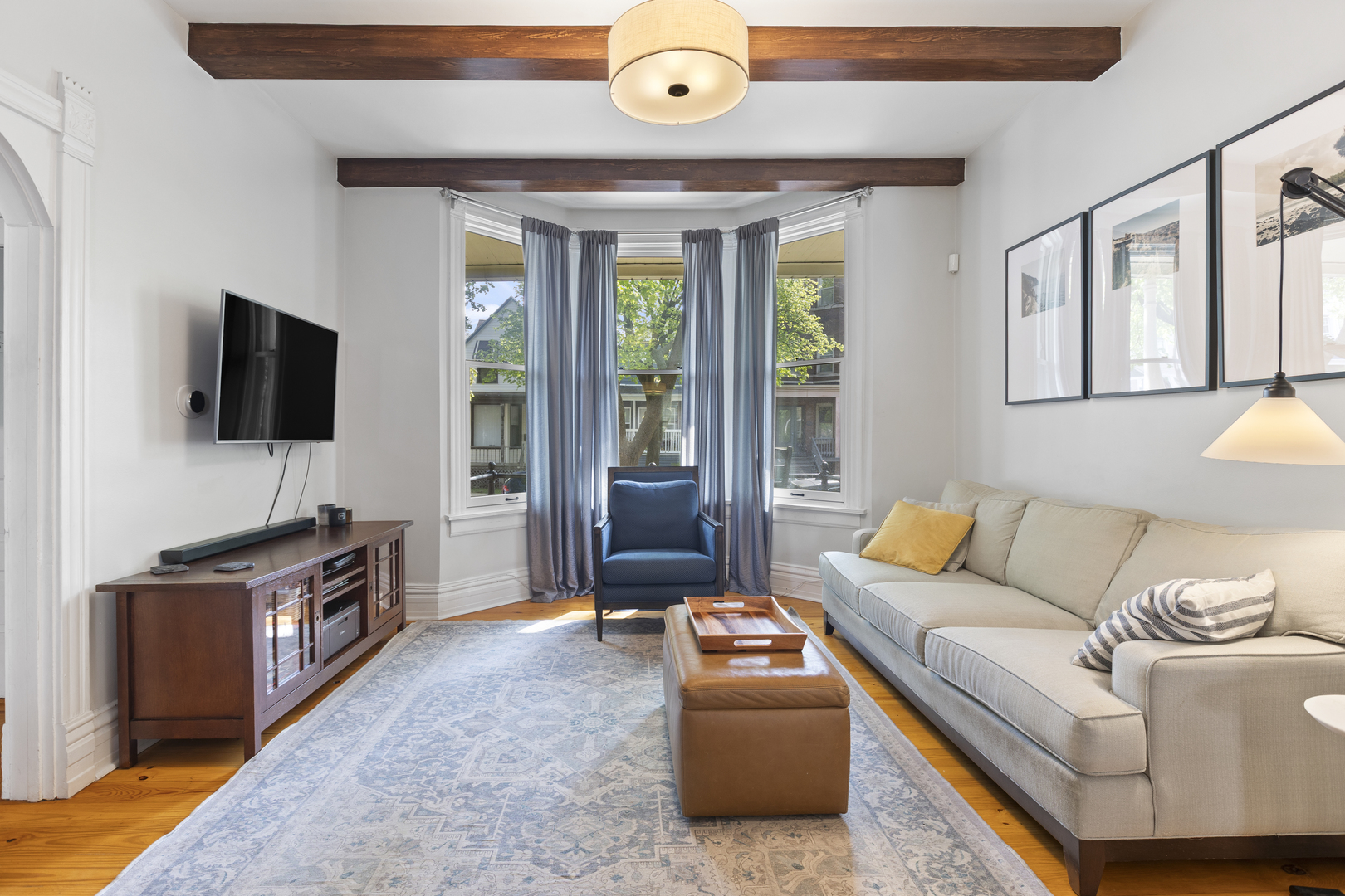 3438 N Paulina Street