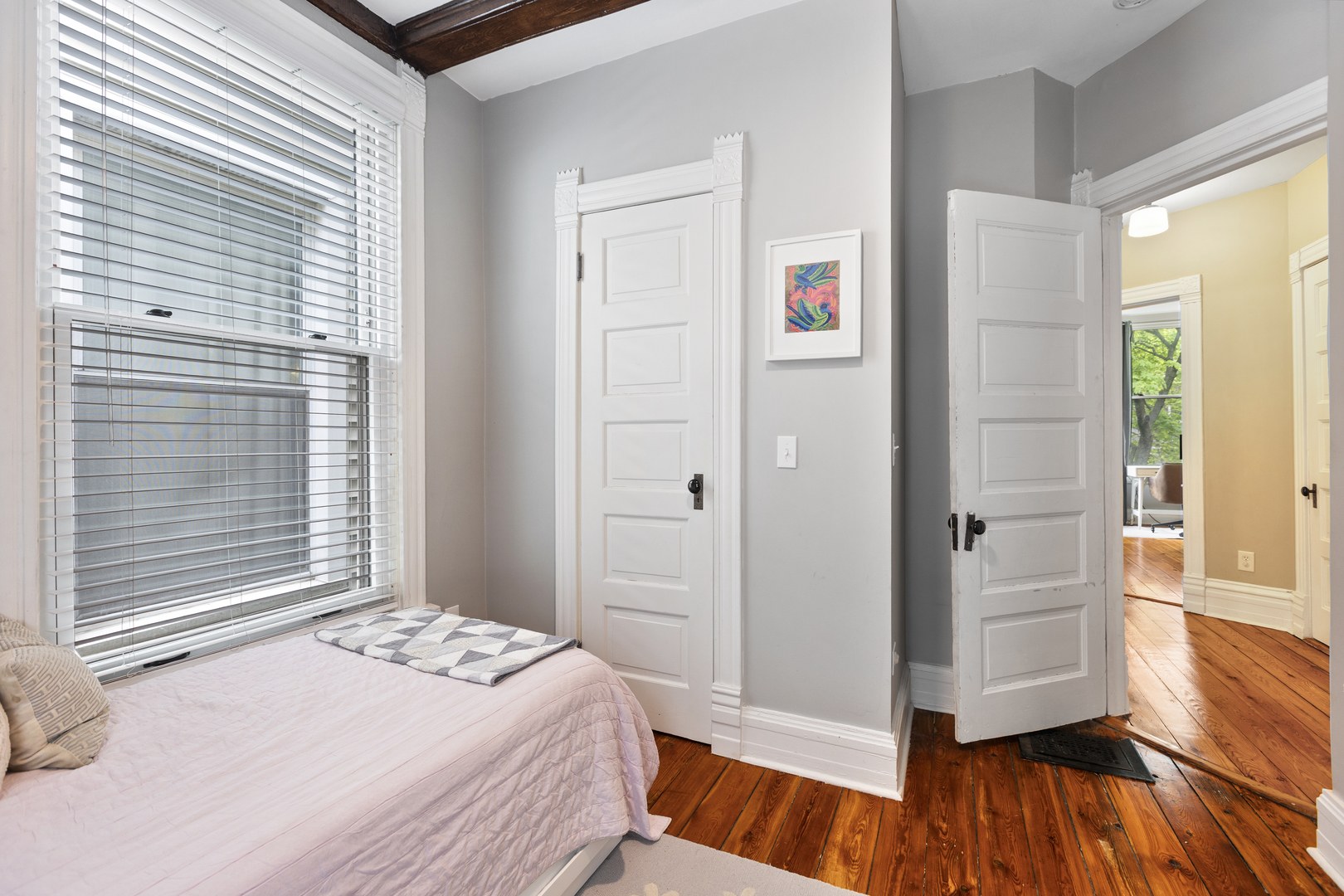 3438 N Paulina Street