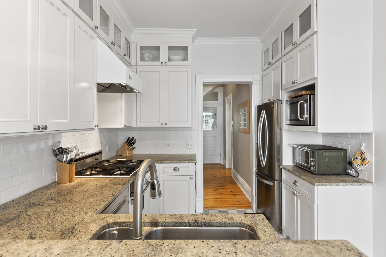 3438 N Paulina Street