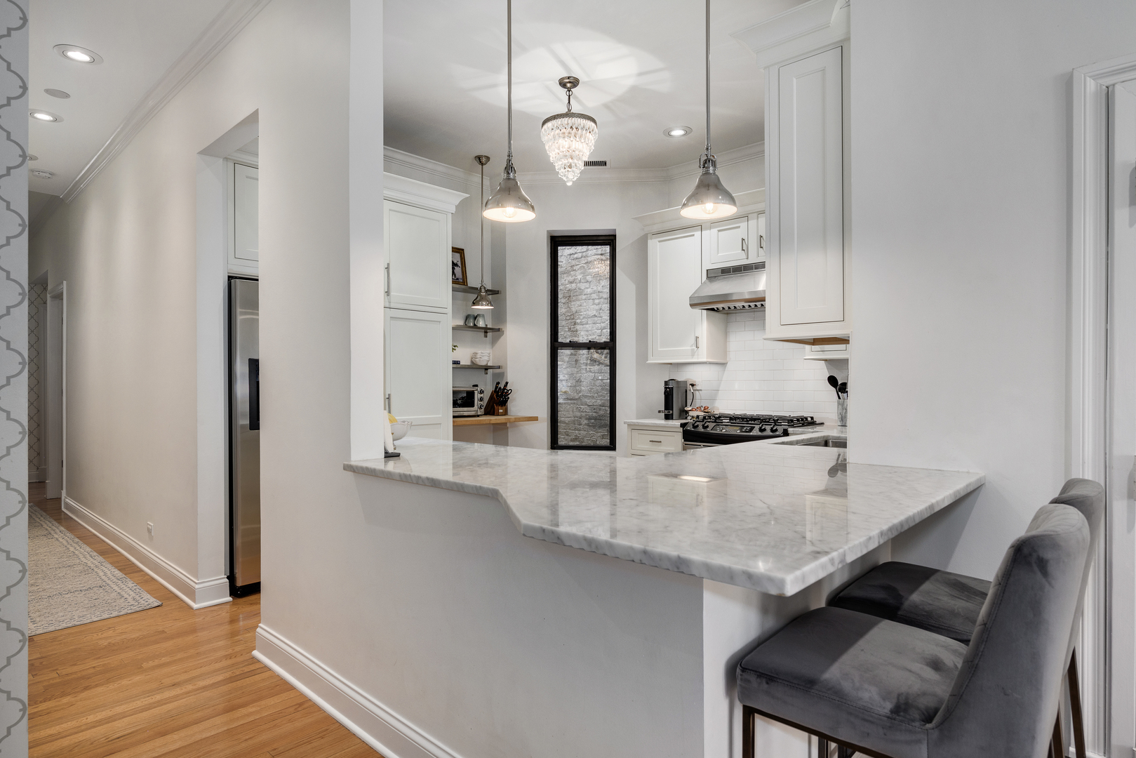 875 N La Salle Drive Unit: 2S