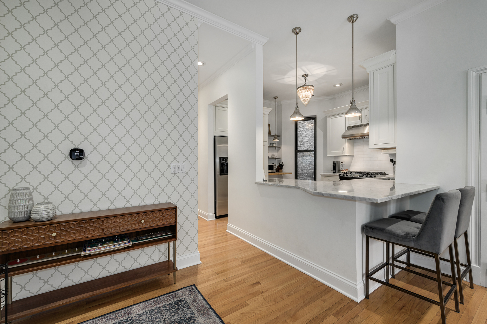 875 N La Salle Drive Unit: 2S