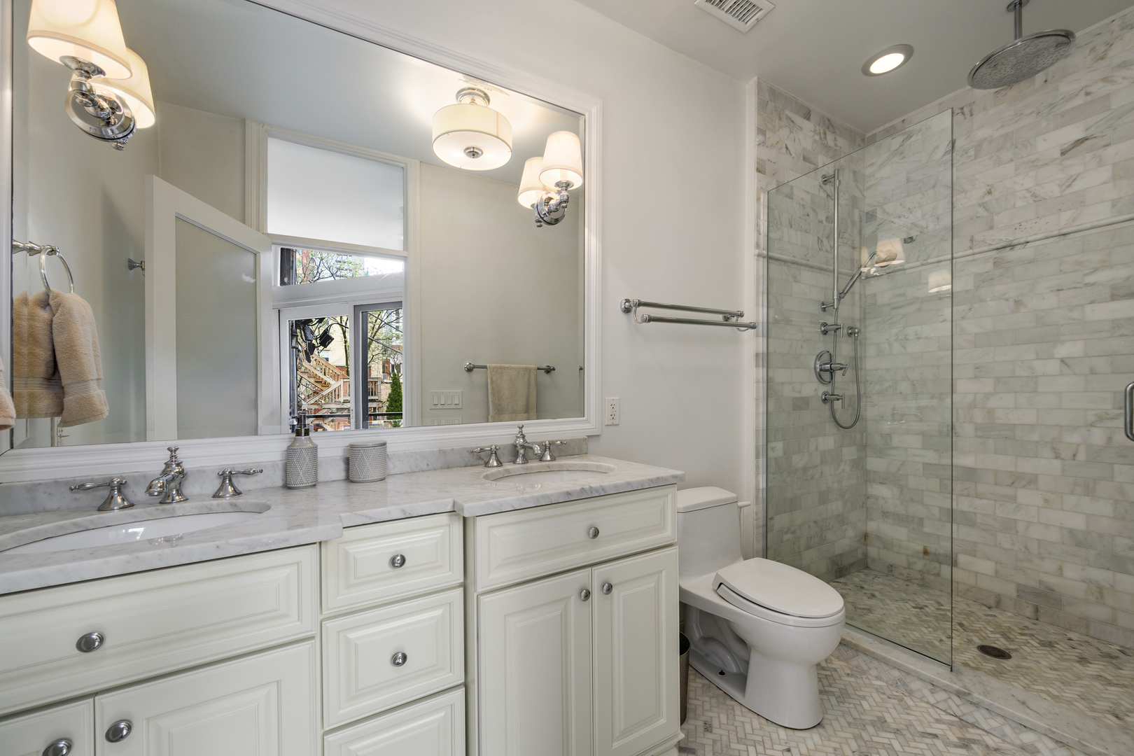 875 N La Salle Drive Unit: 2S