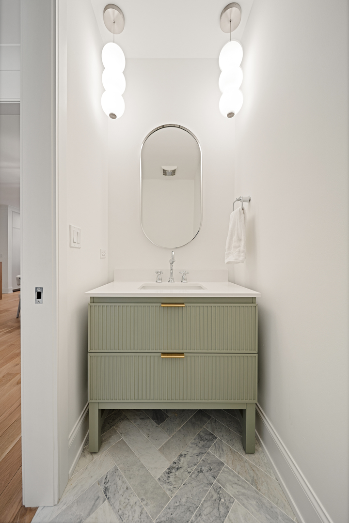 3711 N Magnolia Avenue