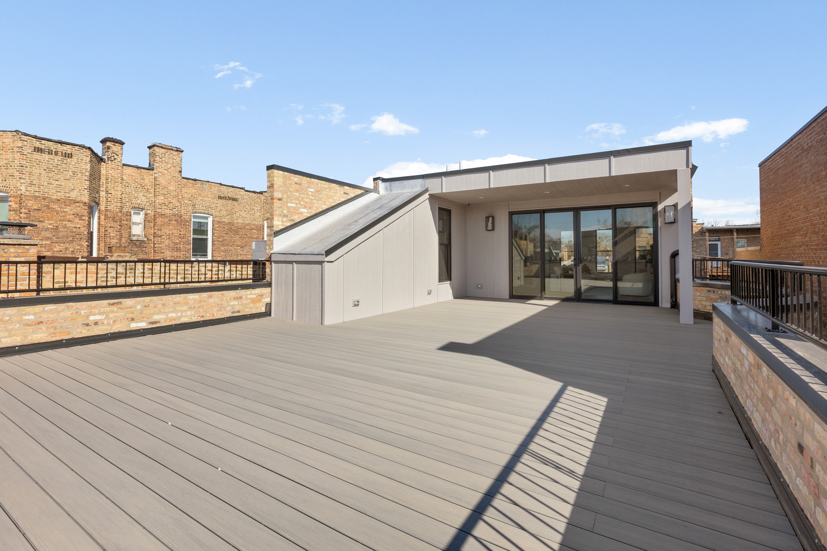 3711 N Magnolia Avenue