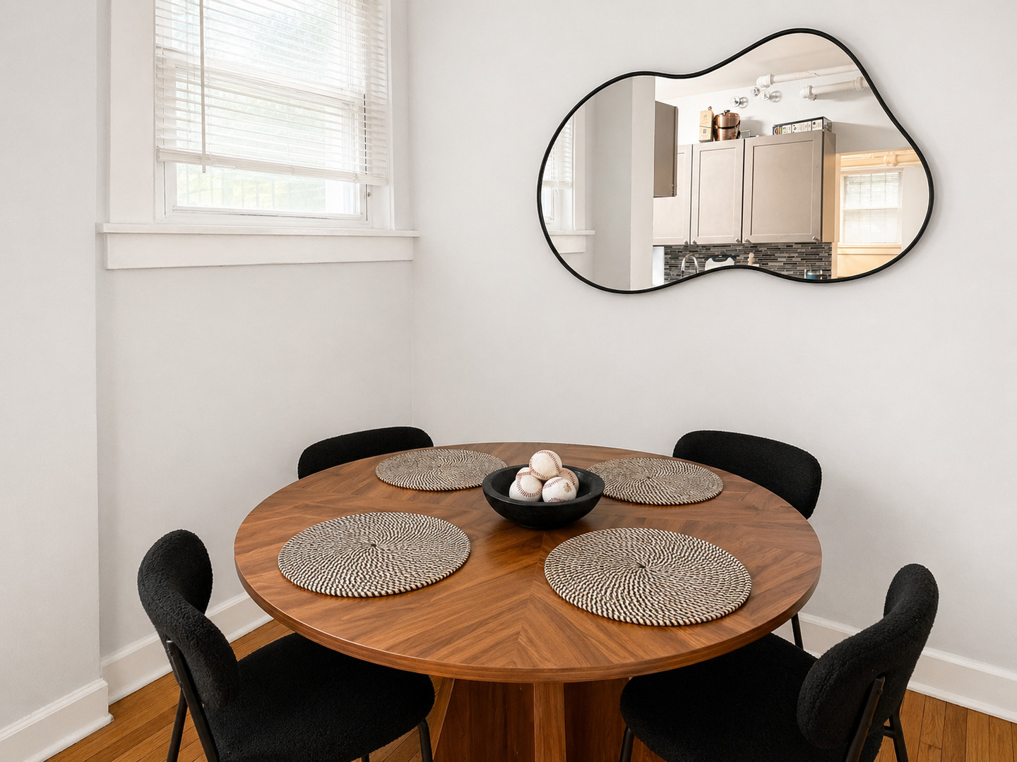 652 W Oakdale Avenue Unit: G