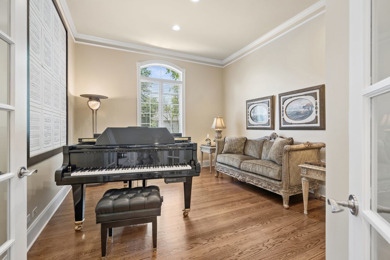 1029 Ridgeview Drive